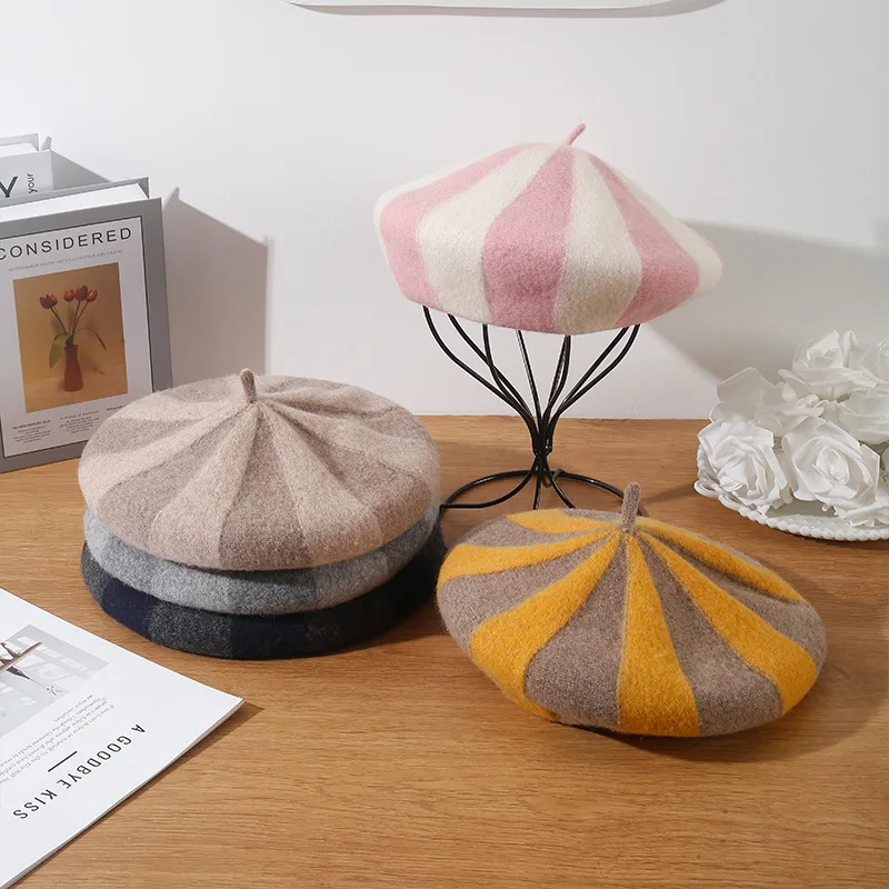 الخريف الشتاء قبعة صوف مسطحة أعلى اللون حظر الأزياء قبة ثلاثي الأبعاد الصوف قبعة الرسام البريطاني قبعة بونيه 4m771