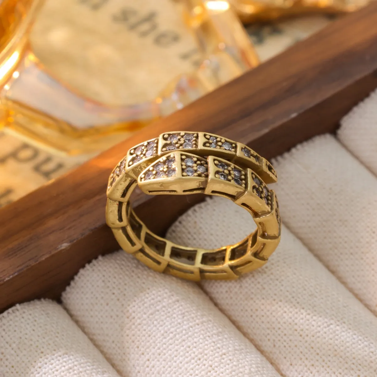 

Real Gold Electroplated Zircon Ring Femininity High Sense Opening Adjustable Super Flash Ring Simple Internet Celebrity Ins