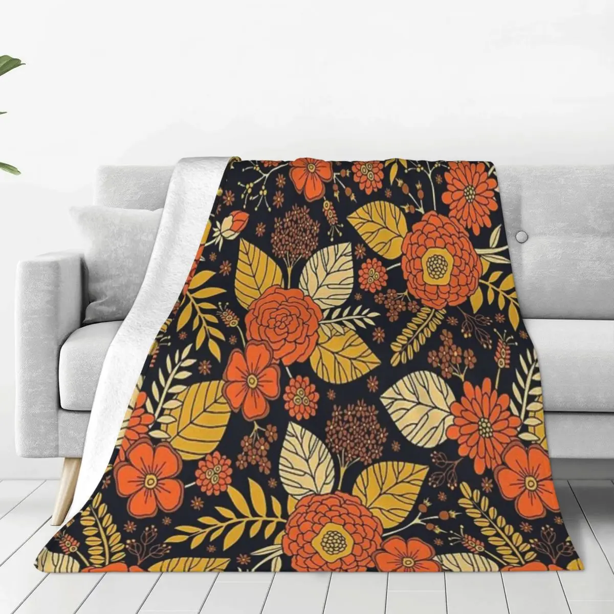 

Retro Floral Pattern Plush Flannel Blanket Warm and Snuggly Fleece Throw for Couch, Bed, and Camping Adventures Any Time of Year