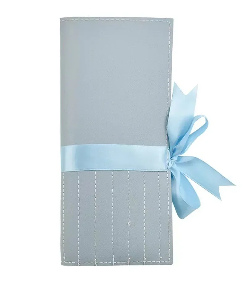 10本入りメイクブラシセットには、10穴の挿入ケースが付属しています。 ブラシの毛は繊細で柔らかく、肌に優しいです。