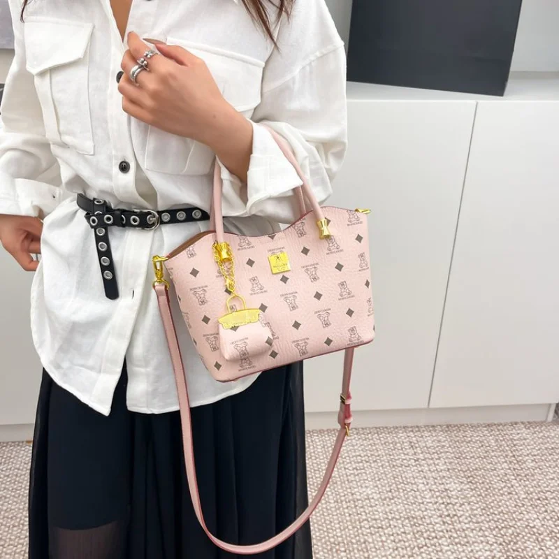 حقائب يد كلاسيكية للسيدات من المصمم الشهير، جزء خارجي أنيق من الجلد، مثالي للمكتب أو