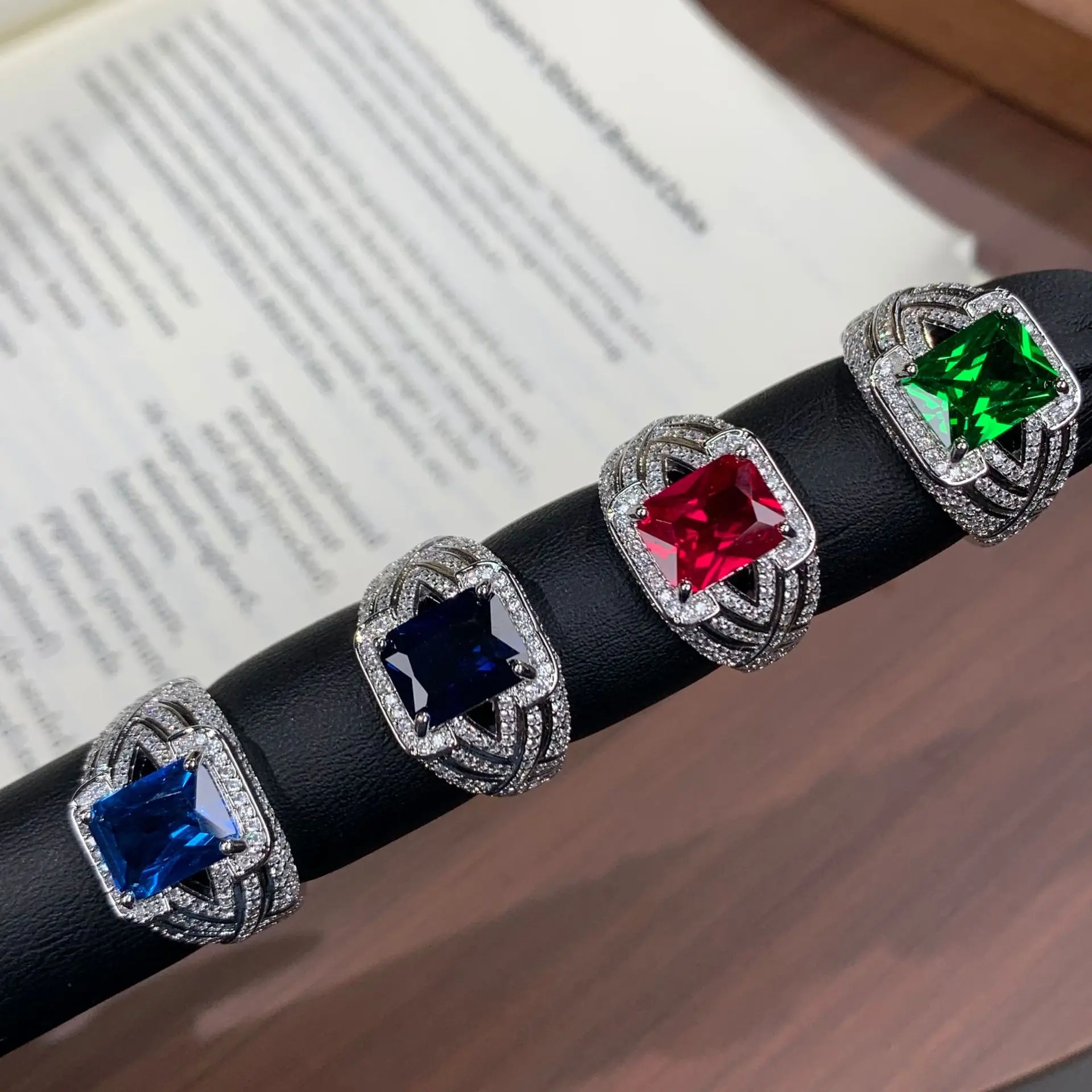 Newly developed gemstone ring - European luxury high-end style fashionable retro personalized finger ring accessory