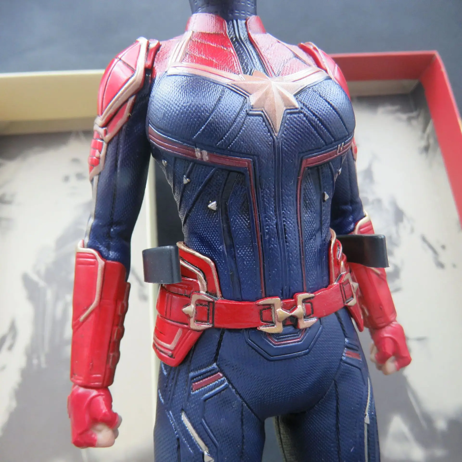 Figurka filmowa Kapitan Marvel, model akcji z PVC, statuetka, zabawka, lalka, dekoracja na biurko, przedmiot kolekcjonerski, prezent, w pudełku