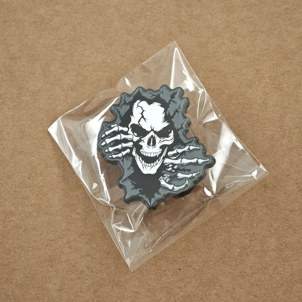 Gotischer Totenkopf-Emaille-Pin, zerrissene Wand, Skeletthände, Broschen, Punk-Rock-Reversnadeln, Heavy-Metal-Schmuck, Geschenk für Rucksack und Hut – Detail 9