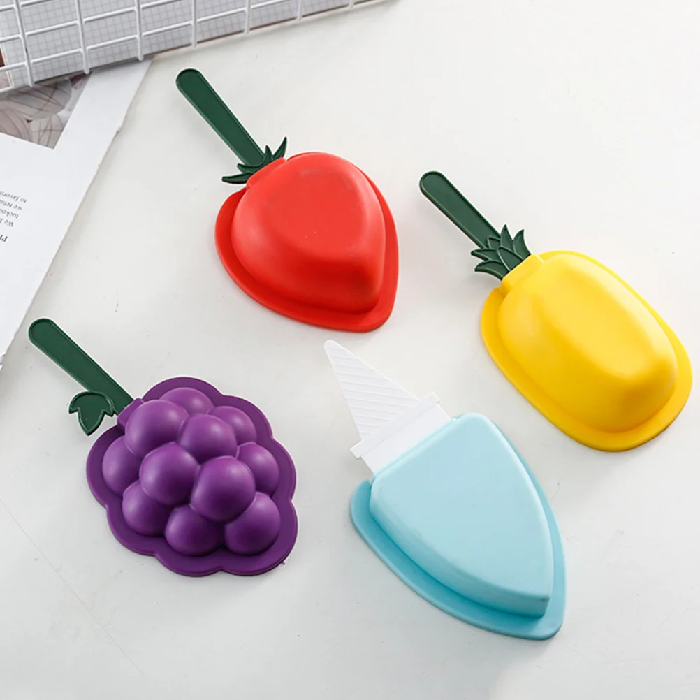 2pcs Food Grade Silicone Ice Cream Ice Cream Mold with Lid for Friends Family Co-worker (Random Style)