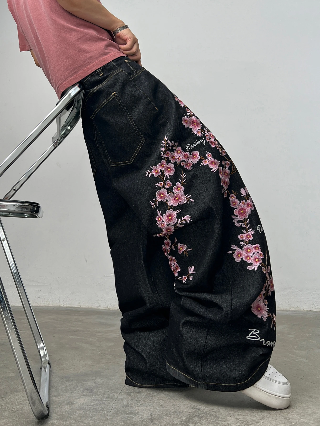 American Vintage Cherry Blossom Embroidery Design Black Baggy Jeans  Men Y2K Street Fashion Versatile Straight Wide Leg Pants