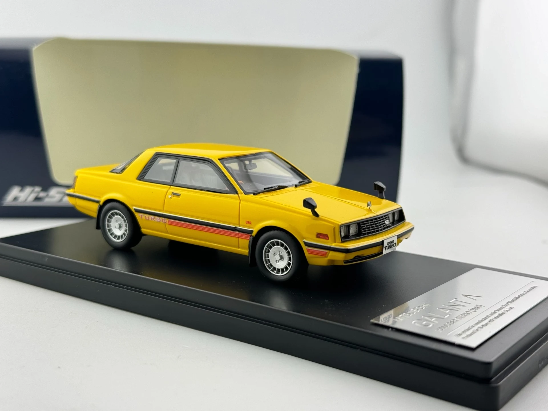 Paint Surface Defects Hi Story 1/43 Scale Mitsubishi Galant Resin