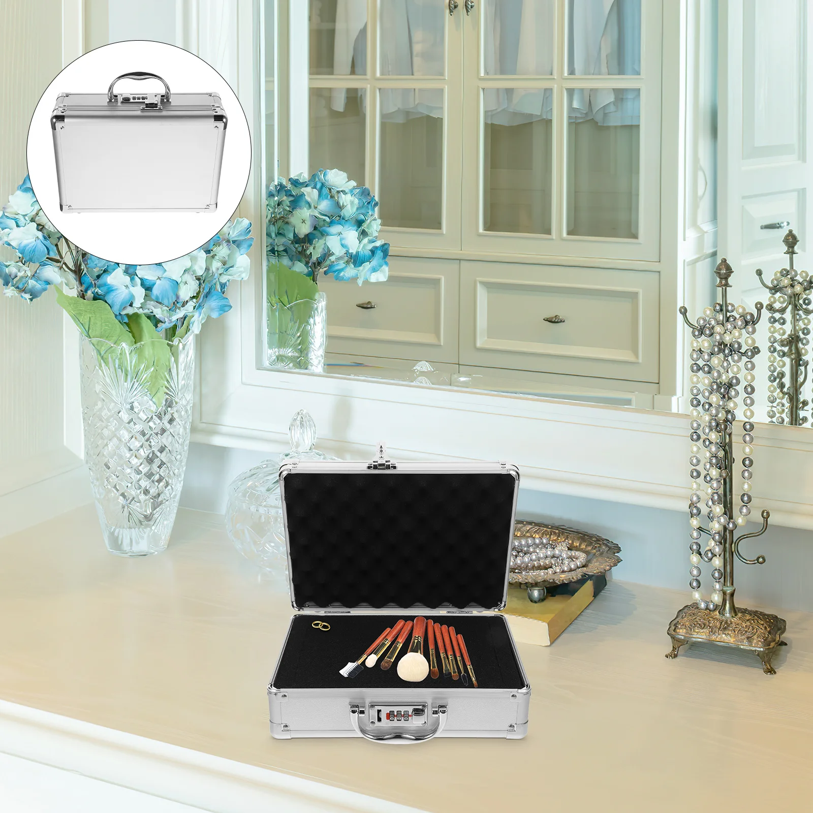 أدوات متعددة الوظائف، حقيبة حمل بقفل بكلمة مرور، صندوق أدوات صلب مع منظم أدوات محمول ببطانة إسفنجية للاستخدام في العمل