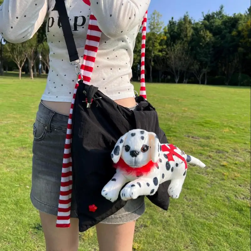 2025 التصميم الأمريكي الأصلي أفقي مربع سعة كبيرة حقيبة يد قماش النايلون دمية شكل تصميم حقيبة كتف مفردة العصرية