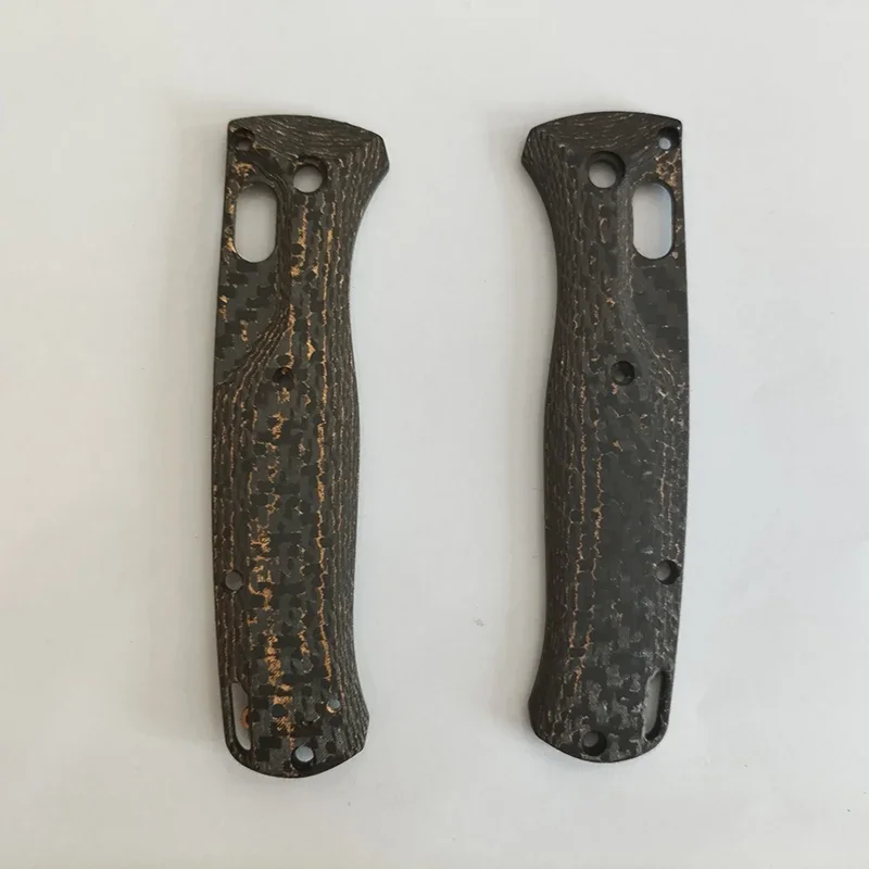 

1 пара весов с ручкой ножа из углеродного волокна с золотой нитью для Benchmade Bugout 535