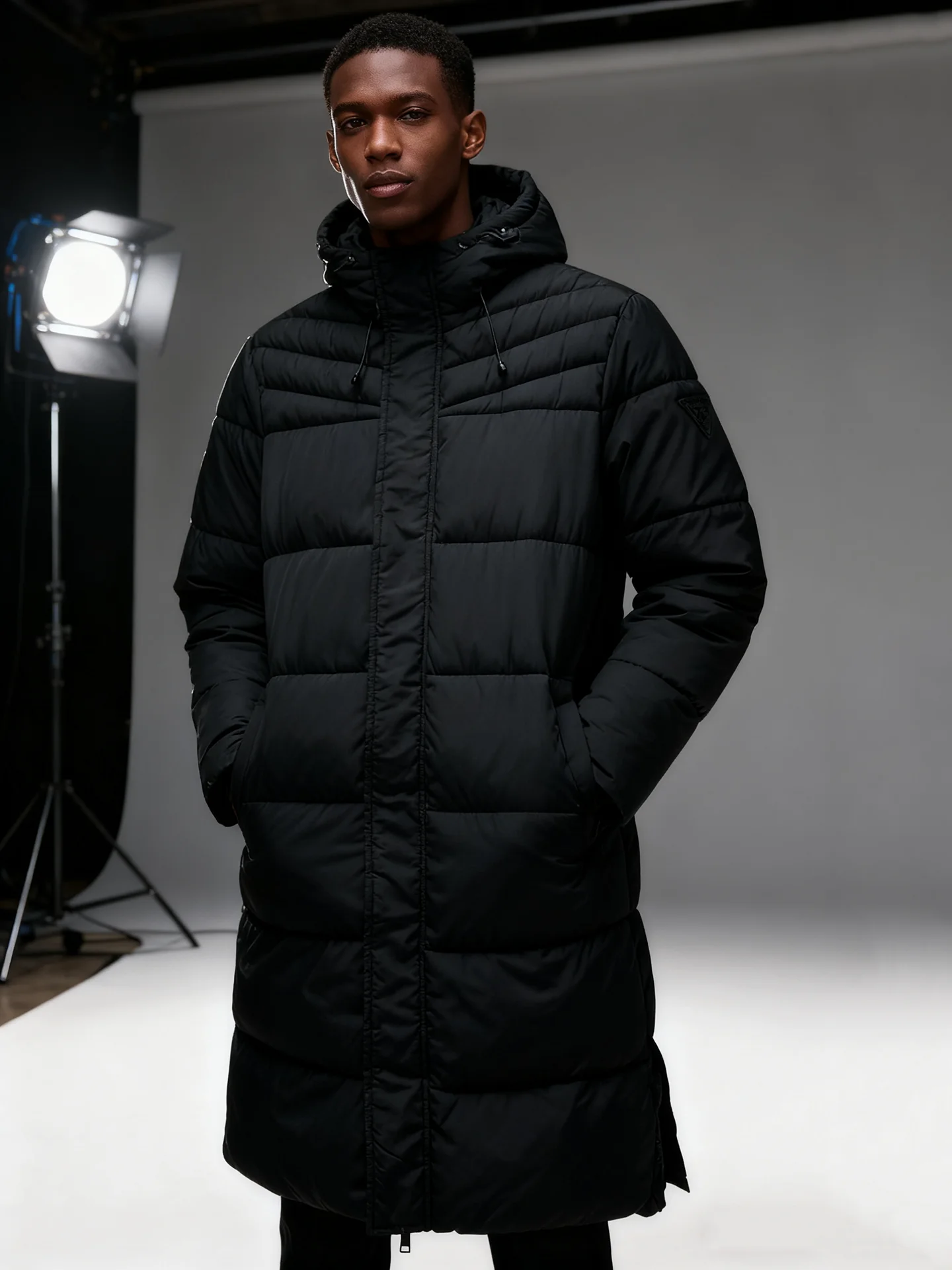 

Men's Winter Fashionable Long Hooded Thickened Cotton Jacket Warm Casual Polyester Fabric Loose Fit Basic Popular Zipper Closure