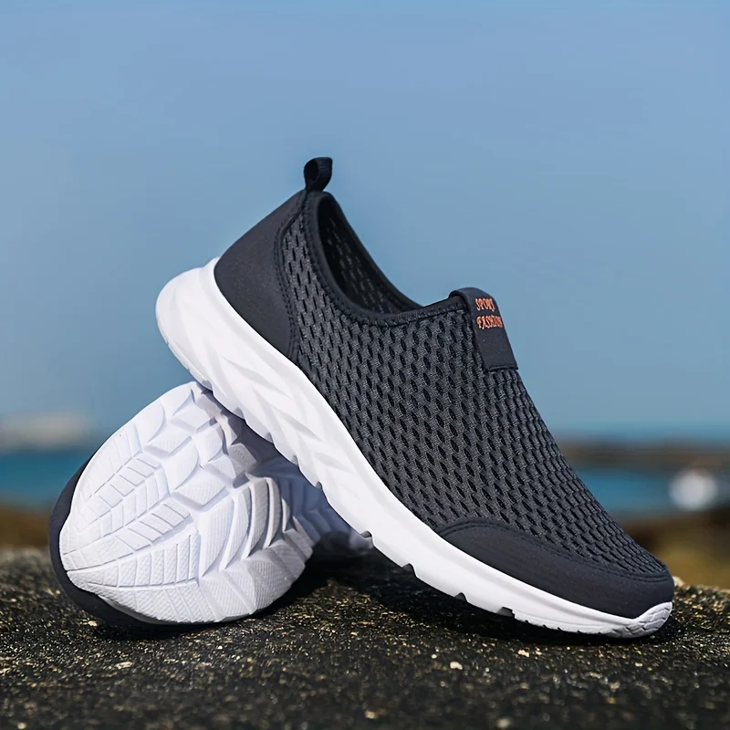 Men's Lightweight Breathable Mesh Slip On Walking Shoes - Casual Outdoor Anti-skid Sneakers