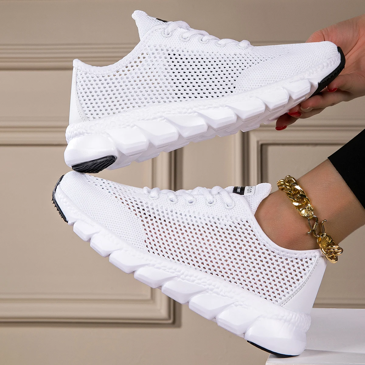 2024 New cross-border large summer hollowed-out woven women\'s sports casual shoes light running shoes White shoes