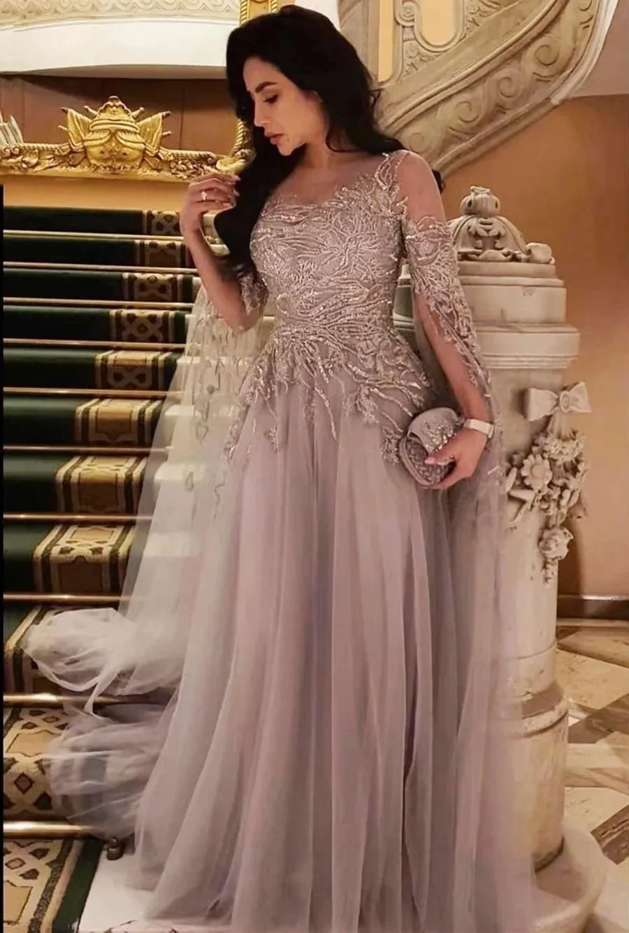 Vestido de noche de manga larga con apliques de encaje, vestidos románticos de tul púrpura claro, vestidos de alfombra de celebridades de Arabia Saudita, vestido de graduación con cuello redondo