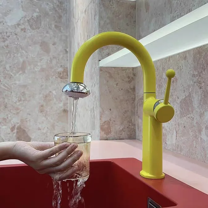 Glossy Red Spout Chrome Body Kitchen Faucet Single Handle Hot Cold Water Mixer Tap High Arc Swivel Spout Sink Faucet for Kitchen