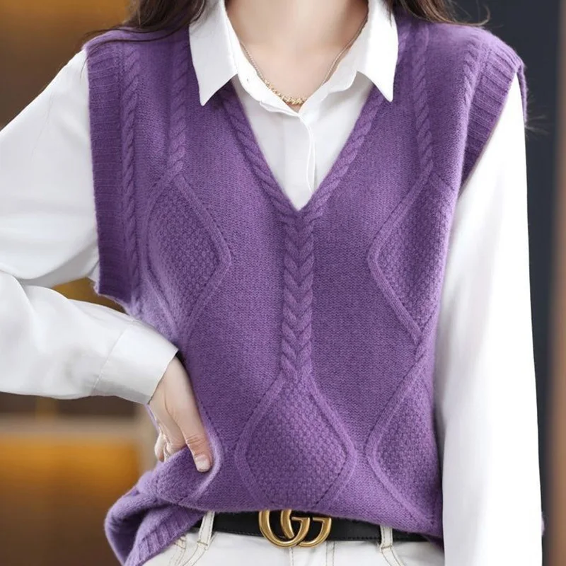 Autumn Simplicity Elegant Solid Color V-neck Sleeveless Pullovers Women Clothing New All-match Screw Thread Knitting Sweater