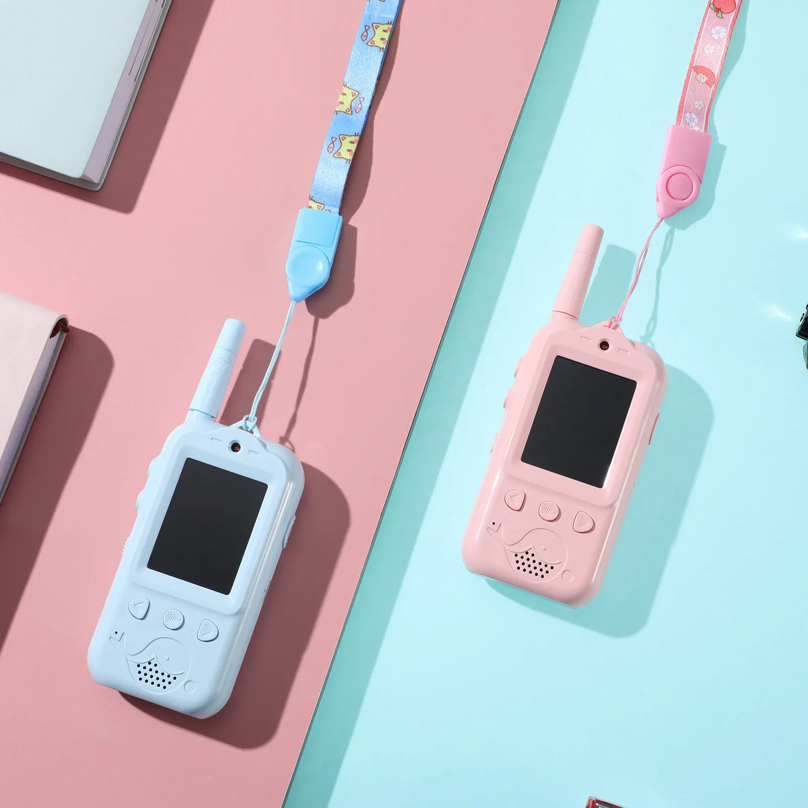 2-talkies-walkies-sans-fil-pour-enfants-avec-ecran-de-2-pouces-rechargeables-appareil-de-communication-exterieur-pour-le-camping