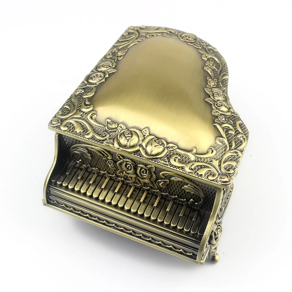

Wholesale Embossed Zinc Alloy Metal Music Box Clockwork Movement Boutique Gifts for Christmas, Valentine's Day