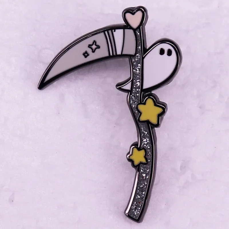 Funny Sparkling Scythes Ghost Hard Enamel Pin Cartoon Cute Horror Ghosts Brooch Metal Halloween Badge Jewelry Decor Gift