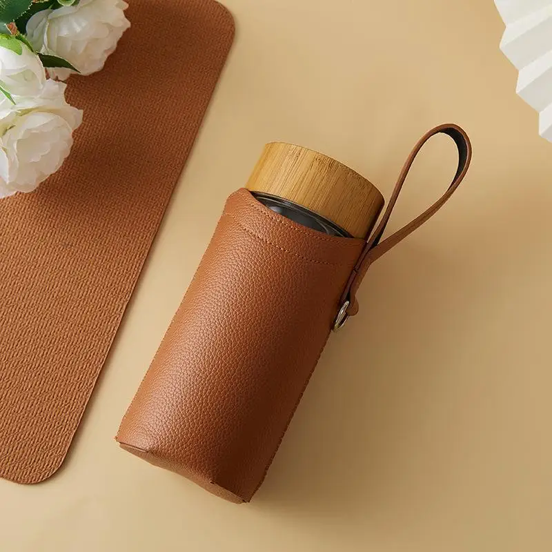 High-End Thickened PU Leather Glass Water Cup Protector Universal Insulated Mug Cover With Hand Strap Elegant Modern Style
