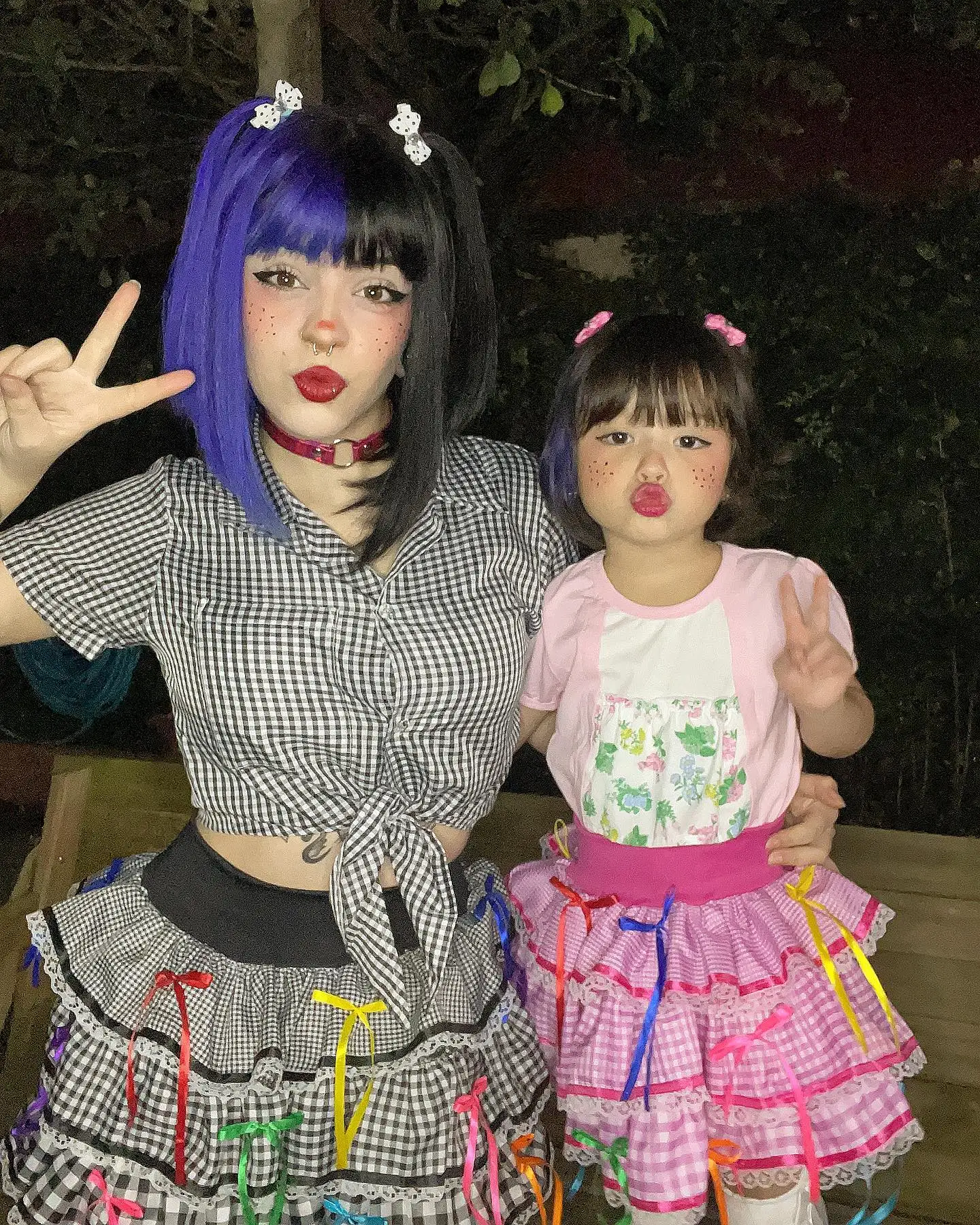 2026 Costumi da principessa per donna di carnevale creativo Camicia annodata a maniche corte scozzese e gonna con volant a strati con fiocco Set da 2 pezzi