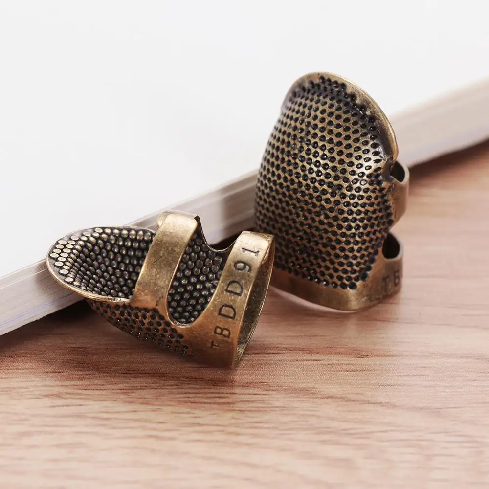 Vintage Gold Finger Protector Needle Thimble Antique Ring Handworking Metal Stitching Tools DIY Crafts Sewing Accessories