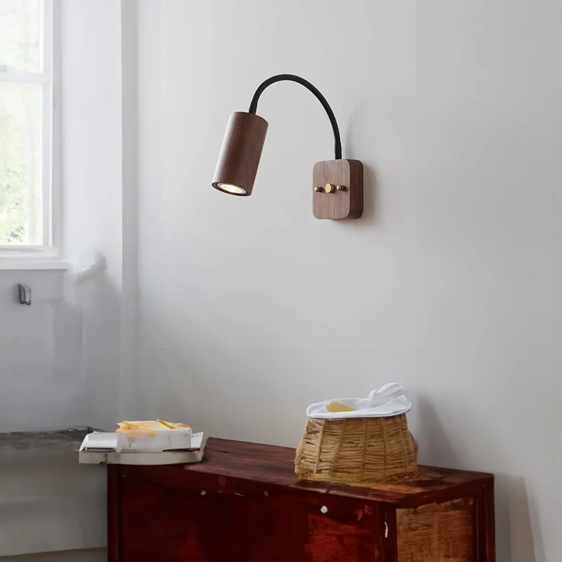 Imagem -02 - Wabi-sabi Walnut Wood Led Spotlight Arandelas de Parede de Estilo Moderno para Sala de Estar Corredor Varanda e Cabeceira Holofotes de 360 °