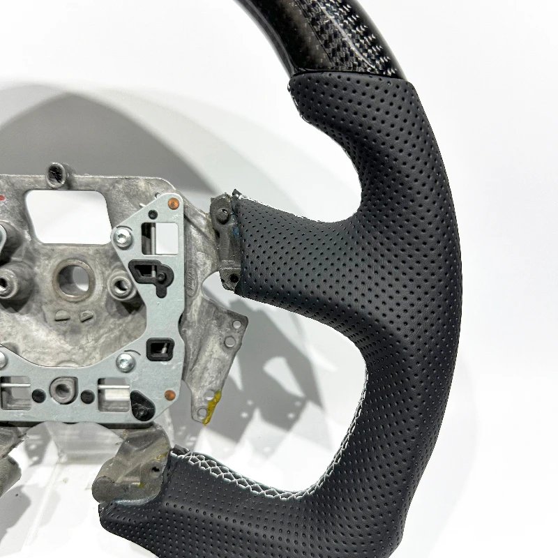 Perforated Leather and Black Carbon Fiber Steering Wheel for Ford Falcon FG-FGX  XR8  Modification Upgrade Car Steering Wheel