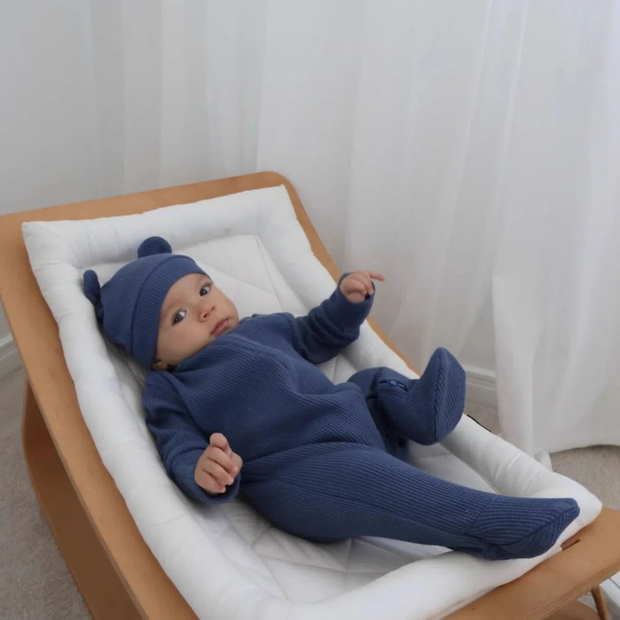 2025 شتاء جديد طفل طويل الأكمام بذلة غير رسمية الصلبة الوليد رومبير قبعة 2 قطعة مجموعة لطيف صبي فتاة الرضع الهراء الملابس