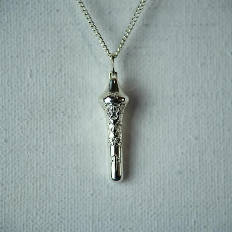 

Pendant Necklace Arcueid's Moon Crest Pendant Necklace Anime Gothic Jewelry for Vampire Fans