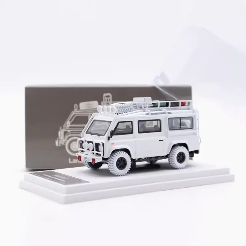 Diecast 1:64 Scale Land Rover Defender Master Van Bus Station Wagon Alloy Car Model Collection Display Toys Gifts Souvenirs