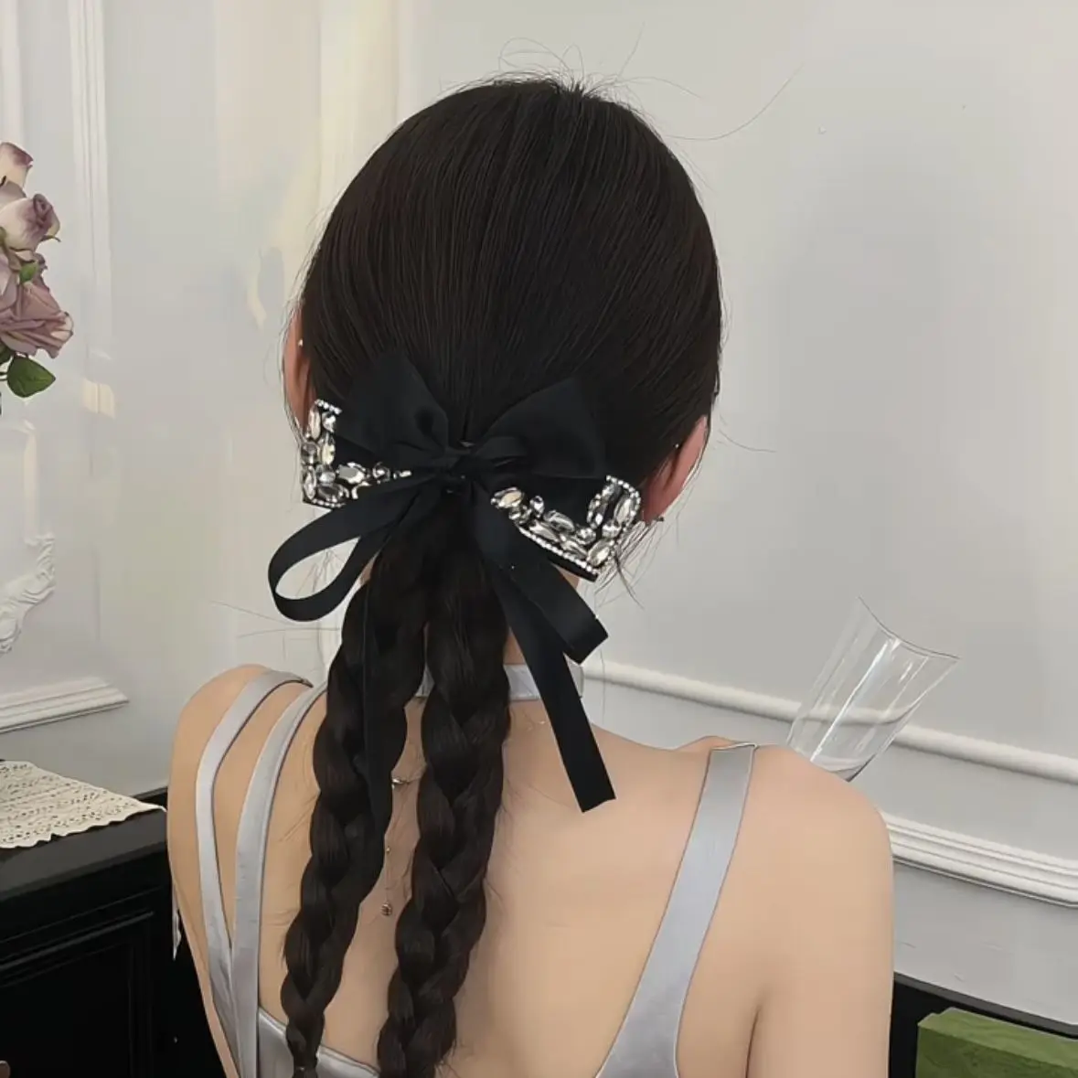 

Vintage Style Hair Claw Sweet Sparkly Butterfly Bow Clip Crystal Rhinestone Hair Claw for Women Spring Clip Hair Accessories