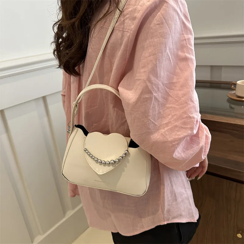 

2025 Spring Summer Simple Solid Color Beaded Handbag for Women Versatile Cute Love Shape Shoulder Bag Fashion Y2K Crossbody