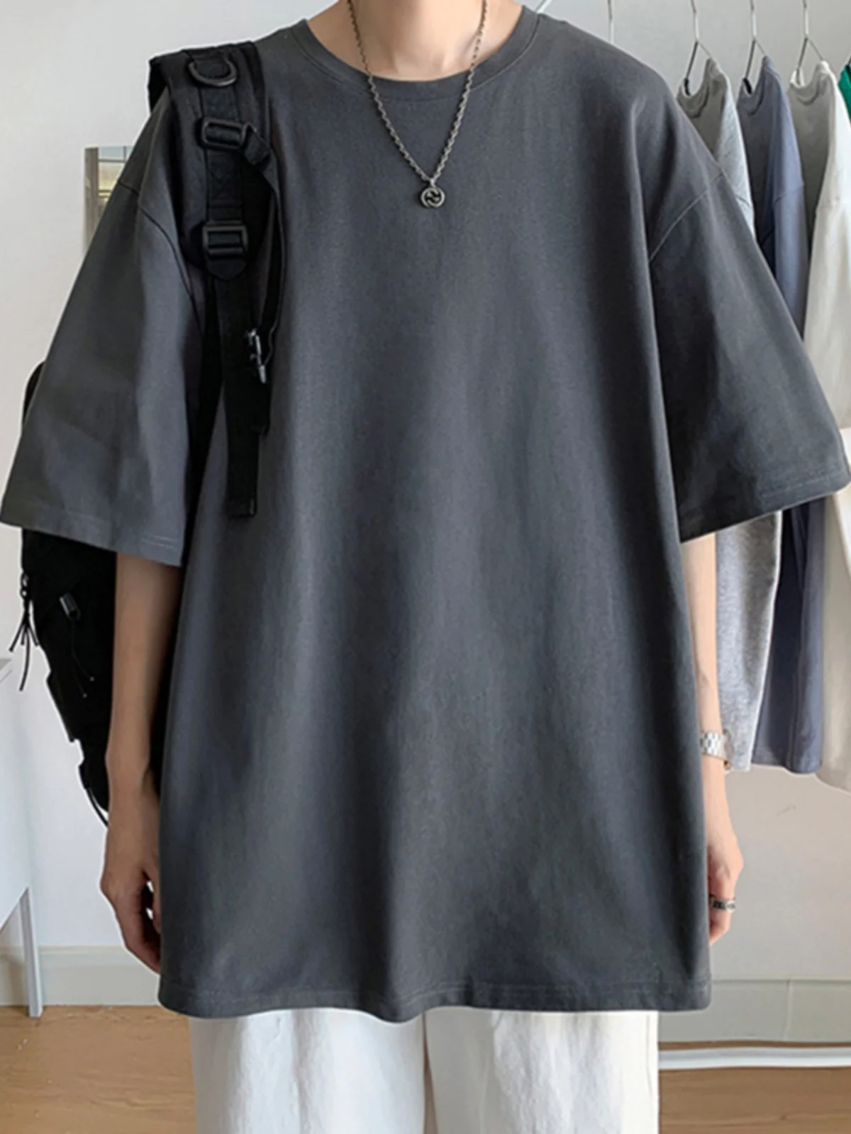 تي شيرت بأكمام قصيرة من القطن الخالص باللون الأسود الخالص للرجال كقاعدة، تي شيرت فضفاض للزوجين من القطن الخالص بلون سادة طوال الموسم #5