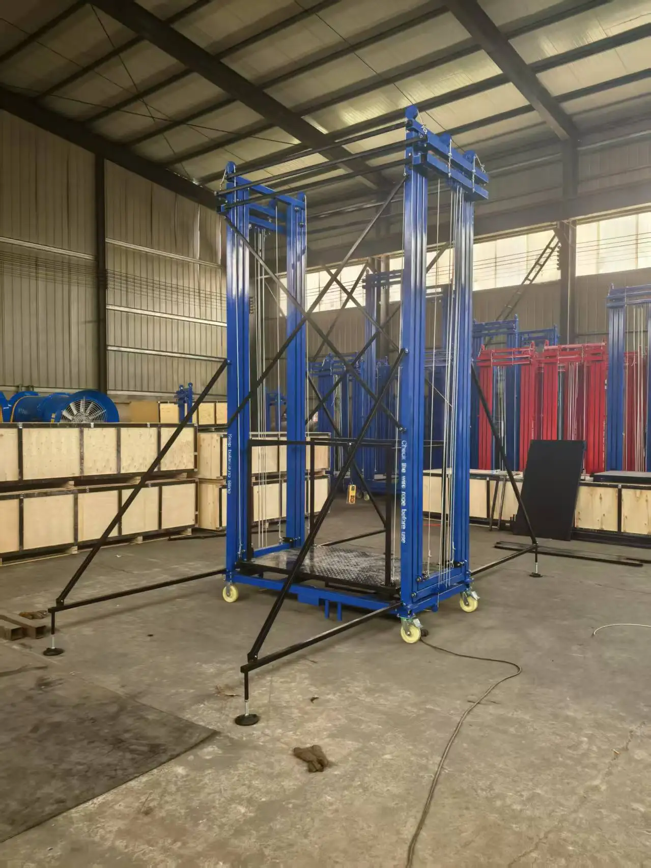 Рисунок 5 - Электрические подъемные леса от 2 м до 12 м