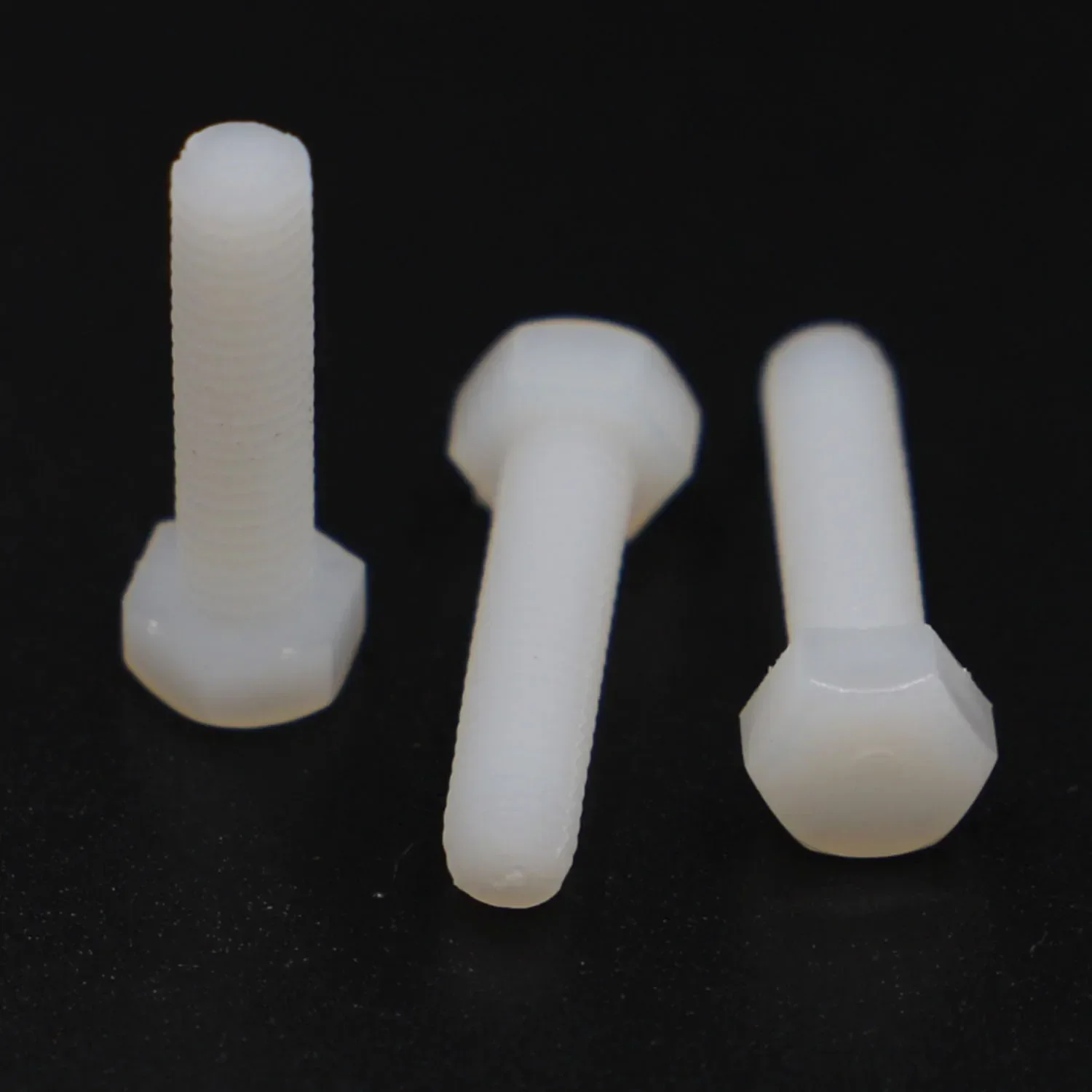 M3 M4 M5 M6 M8 M10 M12 White Nylon External Hexagon Bolt PA66 Nylon Hex Bolt Plastic Screw DIN933 GB5783 L = 6 to 100mm
