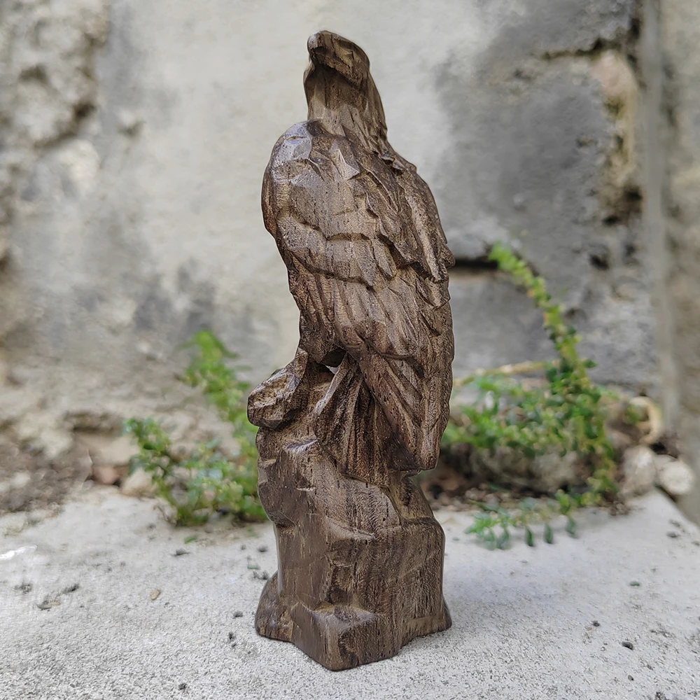 3.8 Inch Hand-Carved Wooden Eagle Ornament, Minimalist Design, Animal Theme, Suitable for 	 Christmas decorations, creative desktop ornaments, home decor, bedroom, New Year's gifts, centerpiece decorations, office