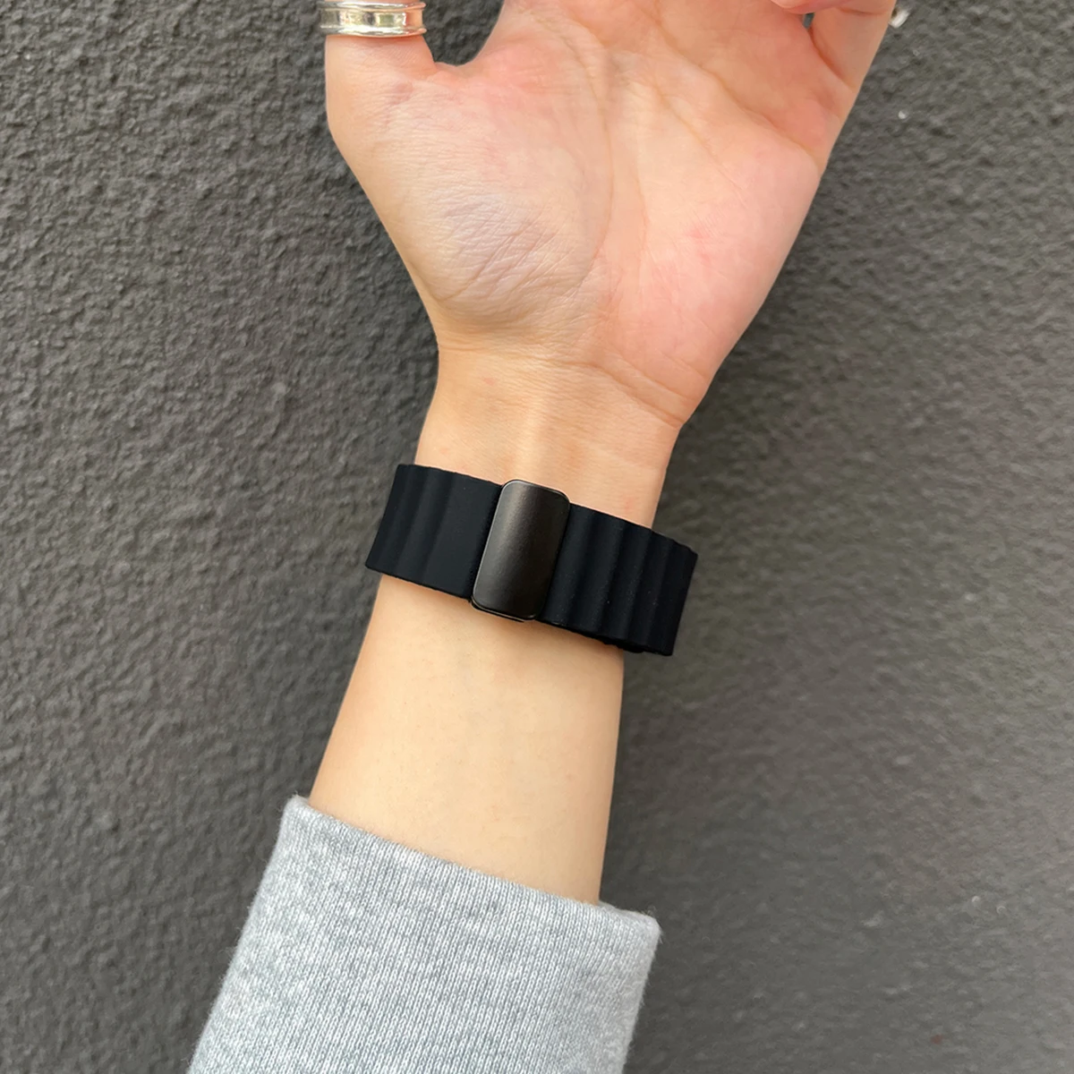 22 ミリメートル 20 ミリメートルオーシャンシリコンストラップサムスンギャラクシーウォッチ 7 6 5 4 40 ミリメートル/44 ミリメートル磁気バンドギャラクシーウォッチ 6 クラシック 43 ミリメートル 47 ミリメートル