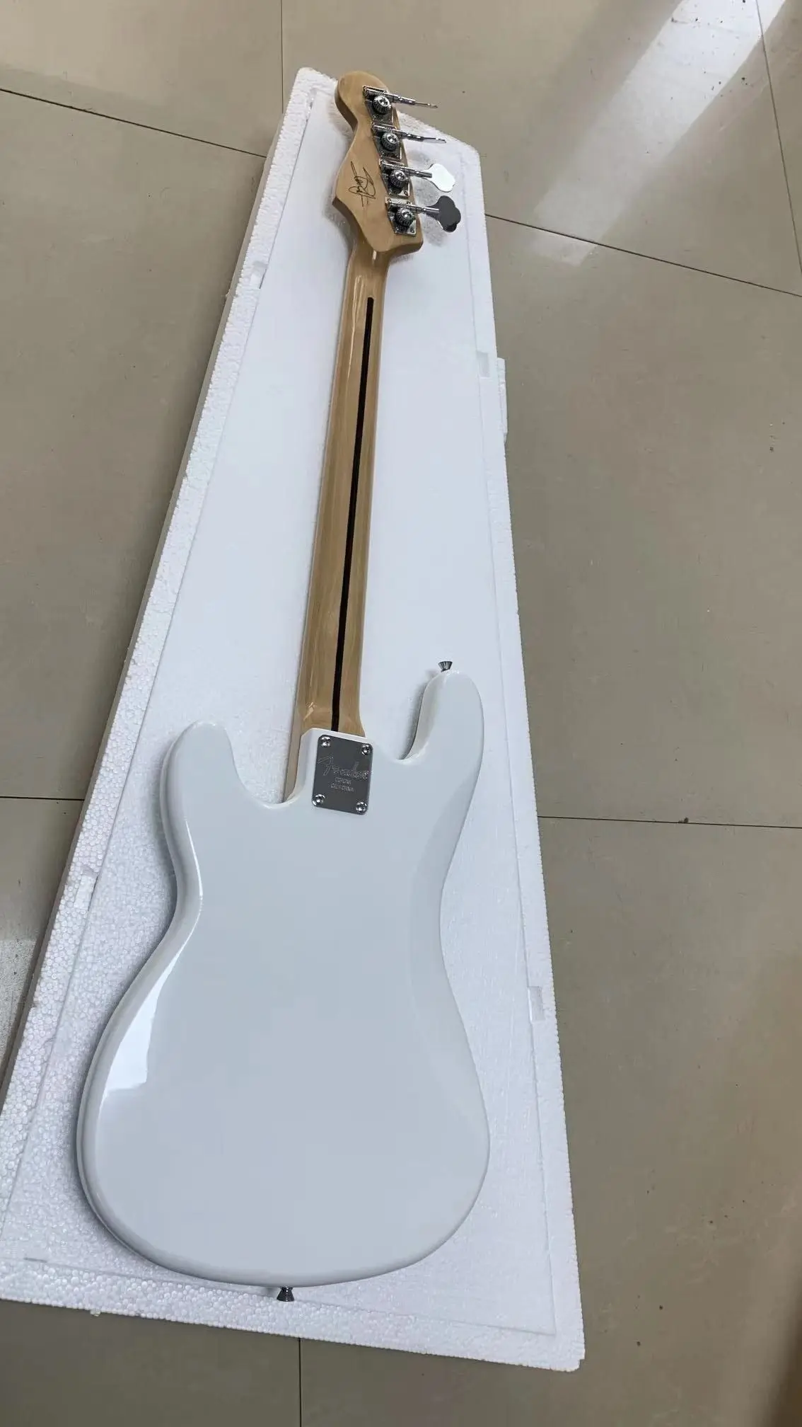 High-end custom 4 string bass electric guitar, special design, white body, chrome-plated metal parts, free shipping