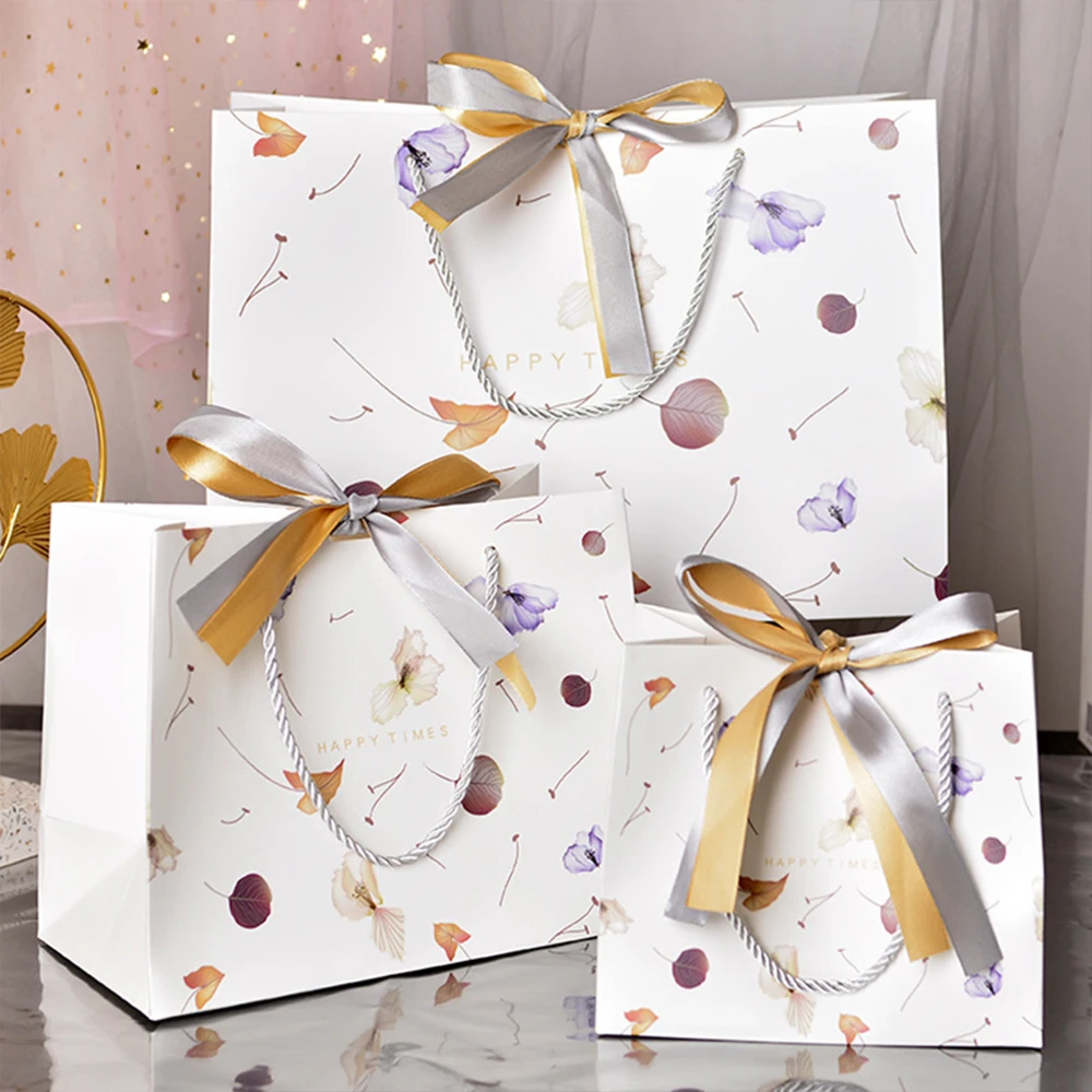 

24pcs Paper Ribbon Tie Rope Gift Bags Wedding Party Jewelry Package Shopping Baby Shower Birthday Candy Packaging Leaf Pattern