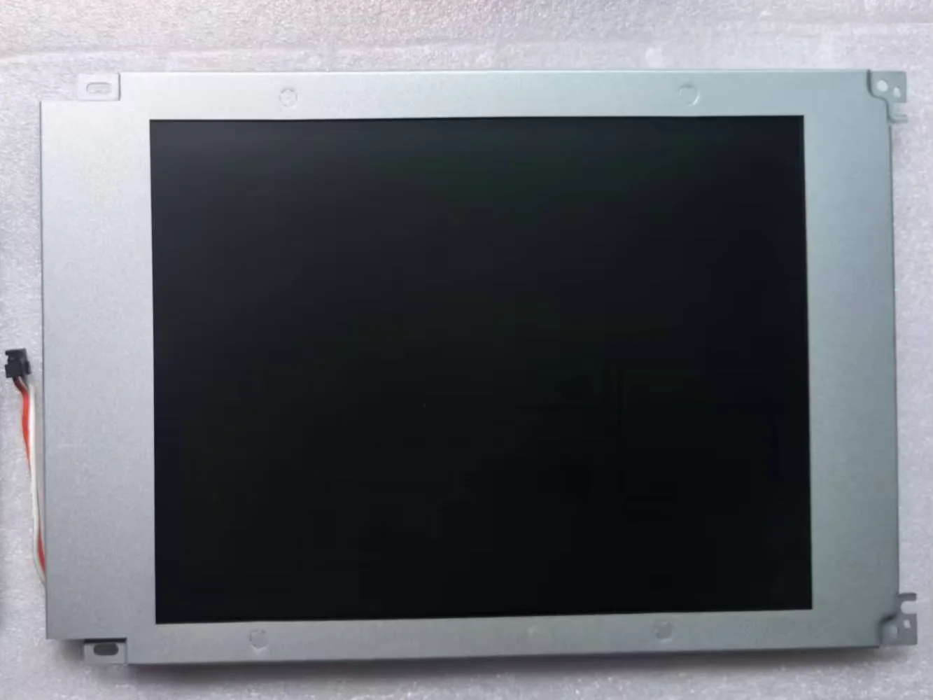 

LM641836R ЖК-экран