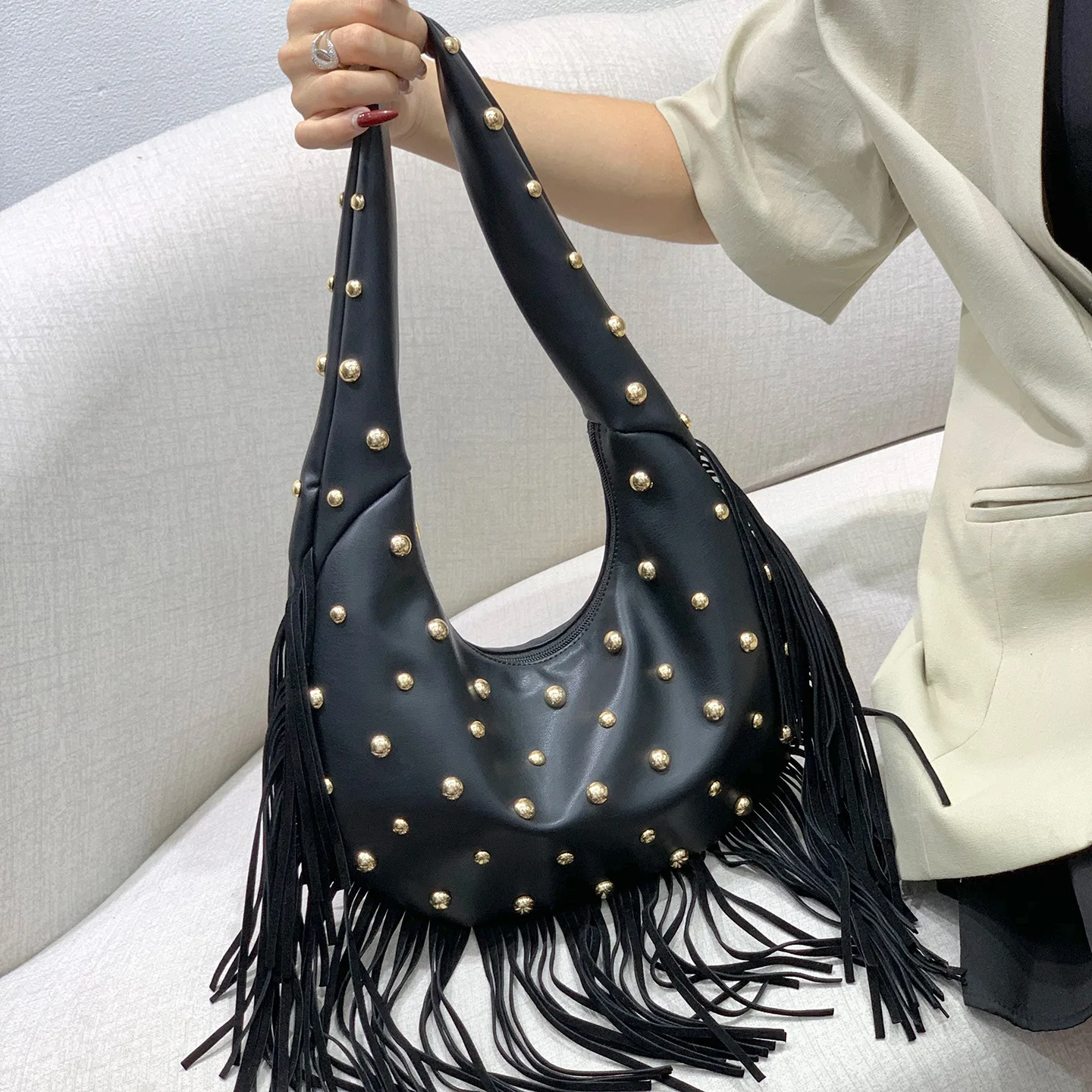 

Punk style Rivet Shoulder Bags For Women Brand Designer Large Capacity Ladies Handbags Long Tassel Female hobos underarm bag