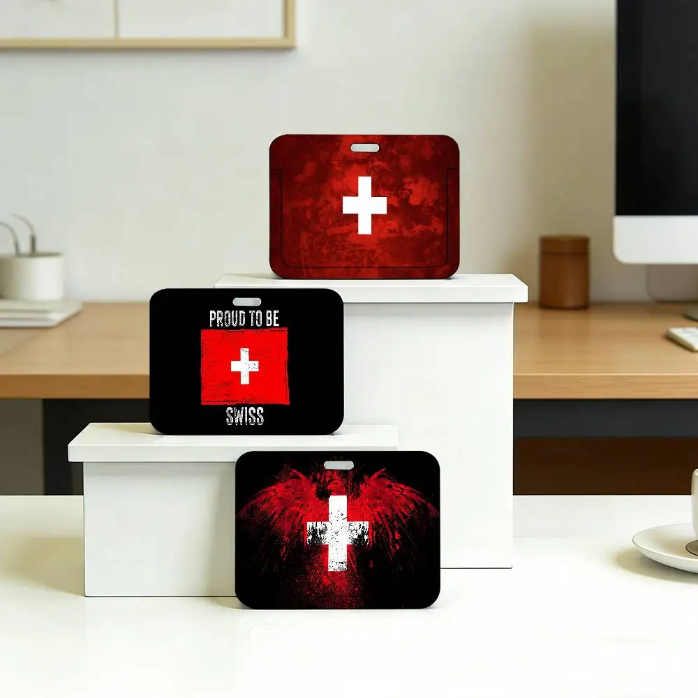 

Чехол-держатель для карт с флагом Швейцарии и шнурком на шею для студенческого удостоверения, рабочего пропуска, транспортной карты, членской карты