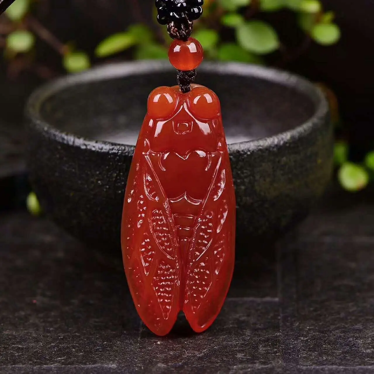 Natural jade red agate know pendants jade cicada a stunning men and women necklace pendant a leafhopper wholesale