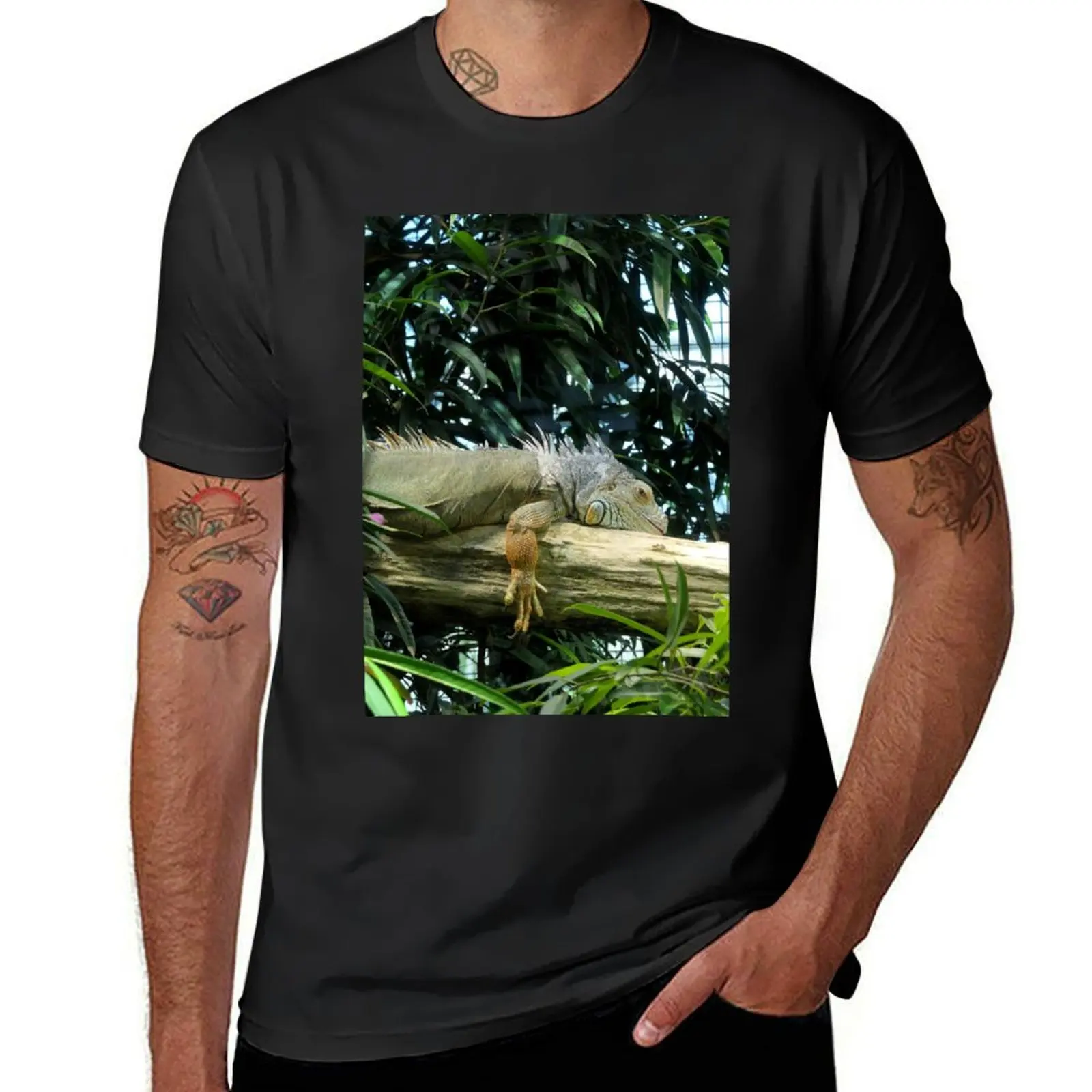 

Relaxing green iguana T-Shirt new edition boys whites oversized t shirt men