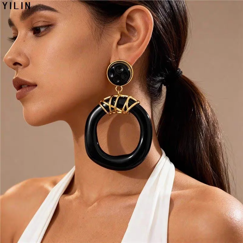 fashionable  elegant, sweeping shoulder long stud earrings green big  retro emerald earrings