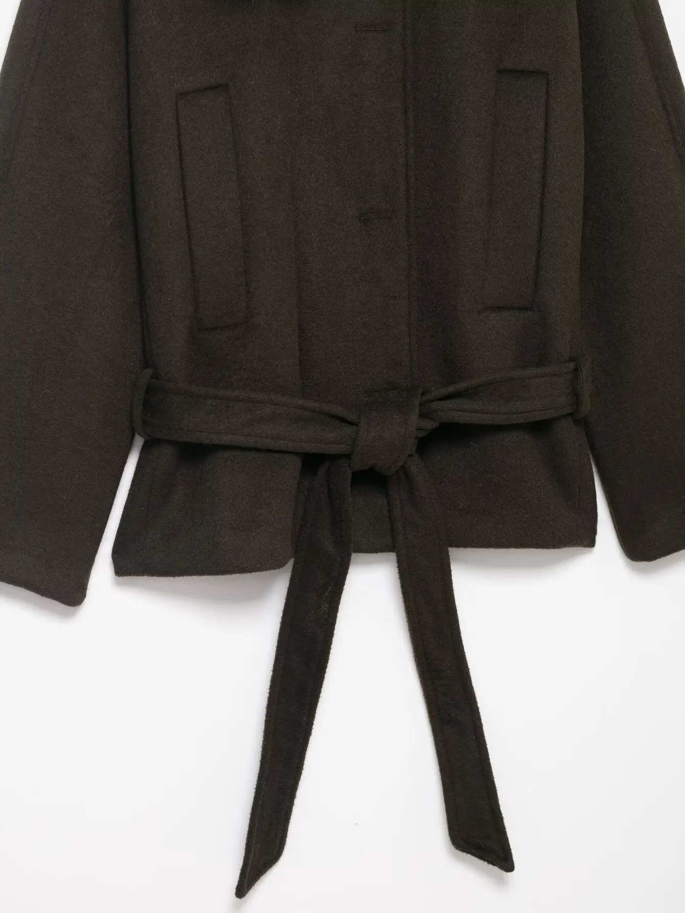 Damska kurtka wełniana z futrzanym kołnierzem, z długim rękawem, z paskiem, w jednolitym kolorze, modna i uniwersalna, nowy styl na jesień i zimę 2025.