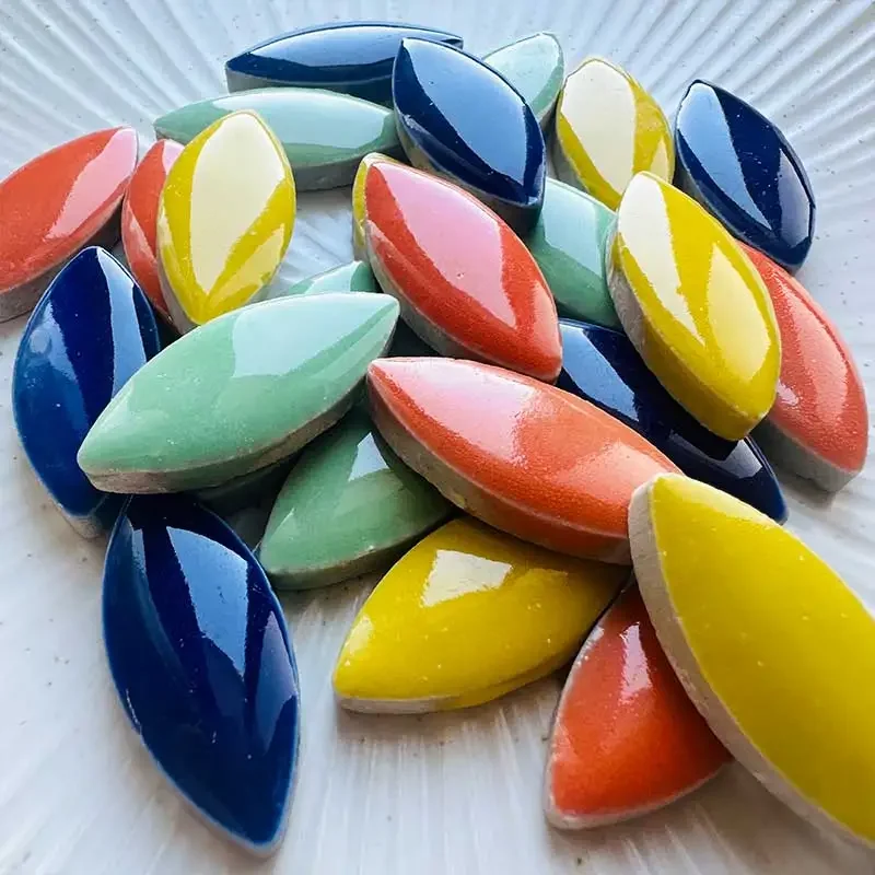 

100g Multi Color Irregular Ceramic Mosaic Tiles DIY Making Stones for Craft Hobby Arts Wall Decoration Petal arte oval 918