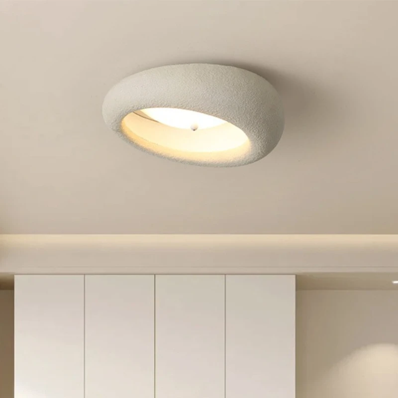 Nordic Cream Style Resin Bear Ceiling Light Simple Eco-friendly Lamp for Kids Bedroom Living Room Corridor Home Decor Lighting
