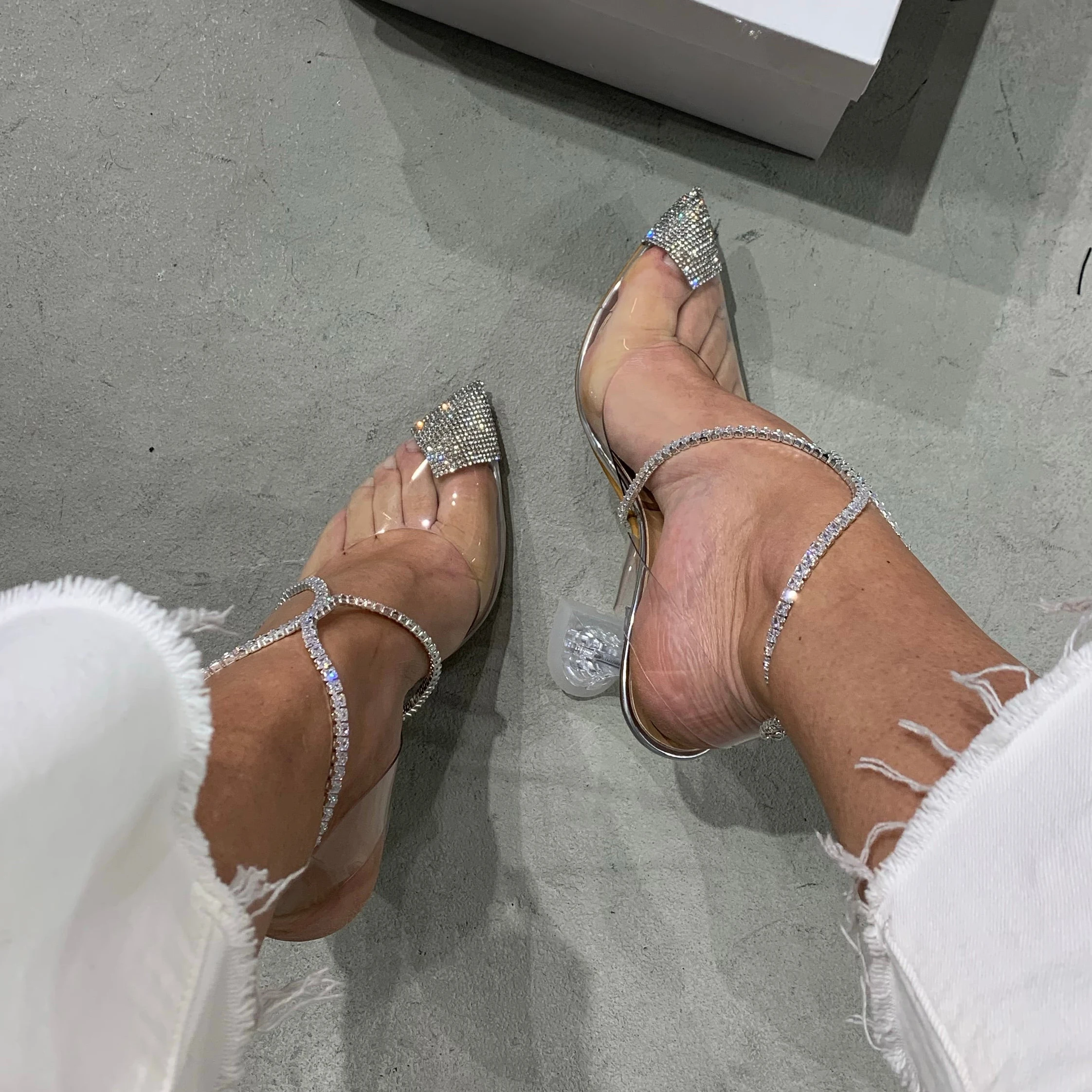 Designer Transparent Crystal Sandals Women Clear High Heels Party Shoes Women Pumps Bling Bling Runway Sandals Summer Shoes